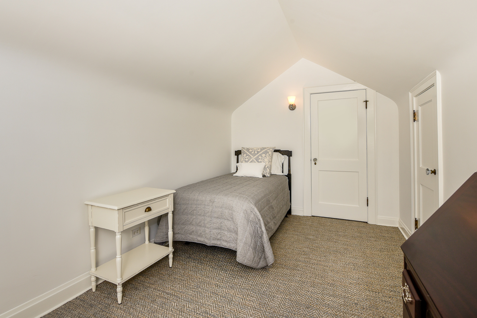 221 Essex Road Winnetka, IL 60093 - Photo 33 of 36