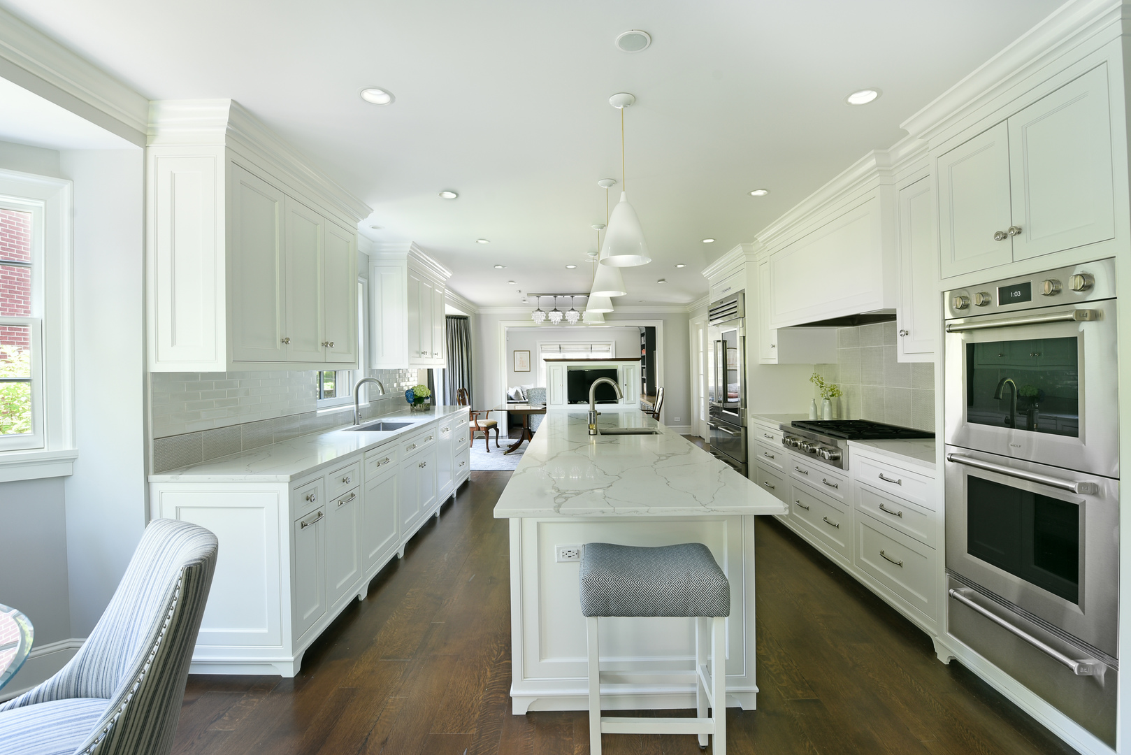 221 Essex Road Winnetka, IL 60093 - Photo 8 of 36