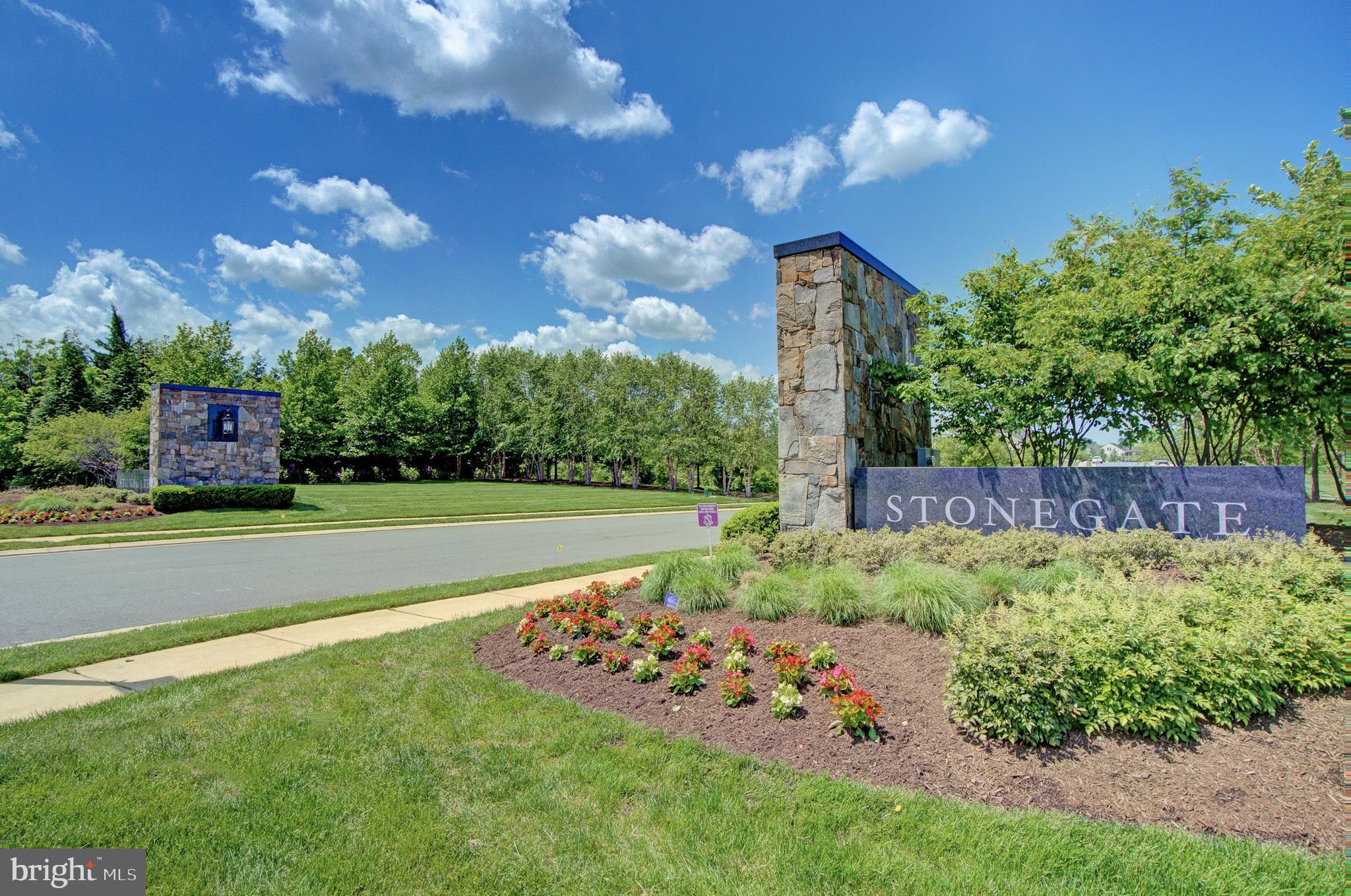 44369 Stone Roses Circle Ashburn, VA 20147 - Photo 2 of 45 Stonegate in Ashburn