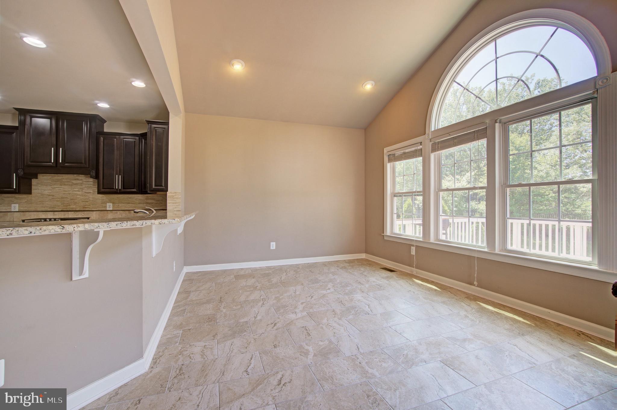 44369 Stone Roses Circle Ashburn, VA 20147 - Photo 13 of 45 Morning Room