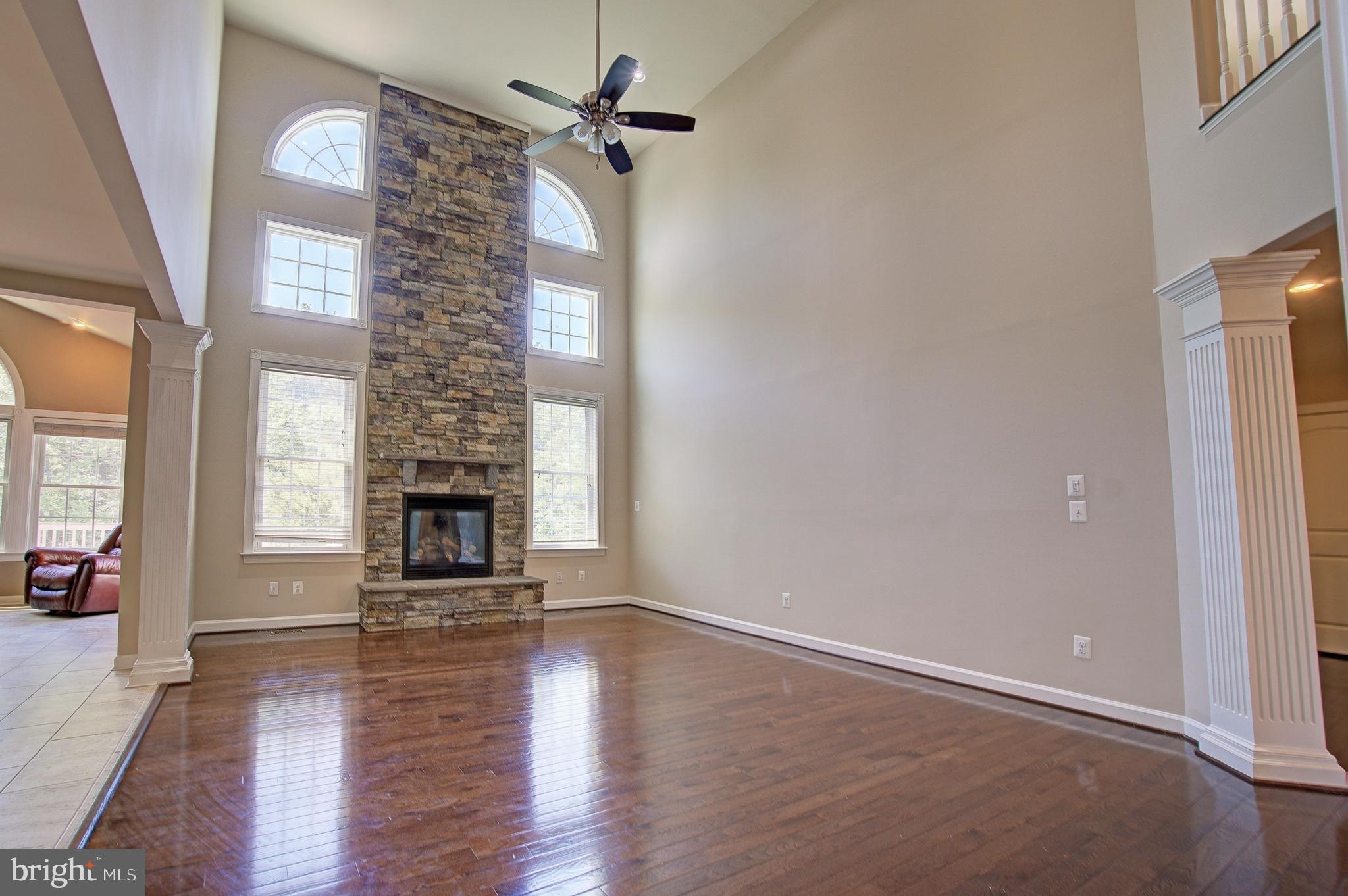 44369 Stone Roses Circle Ashburn, VA 20147 - Photo 15 of 45 Family Room