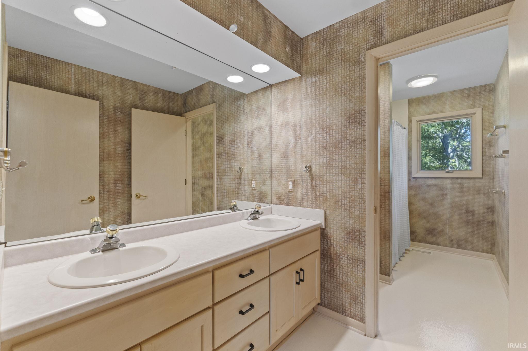 13028 Tonkel Road Fort Wayne, IN 46845 - Photo 26 of 36 Gallery Image 26