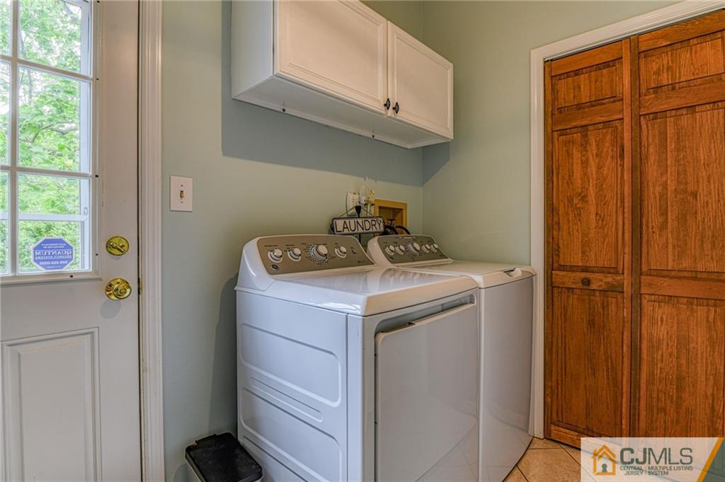 3 Spruce Lane Princeton, NJ 08540 - Photo 14 of 34 a utility room with dryer and washer