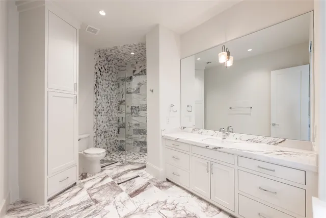 $2,990,000 | 5134 Huckleberry Circle, Houston, TX 77056