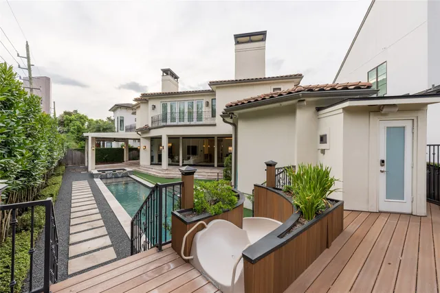 $2,990,000 | 5134 Huckleberry Circle, Houston, TX 77056