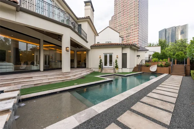 $2,990,000 | 5134 Huckleberry Circle, Houston, TX 77056