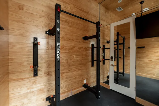 $2,990,000 | 5134 Huckleberry Circle, Houston, TX 77056