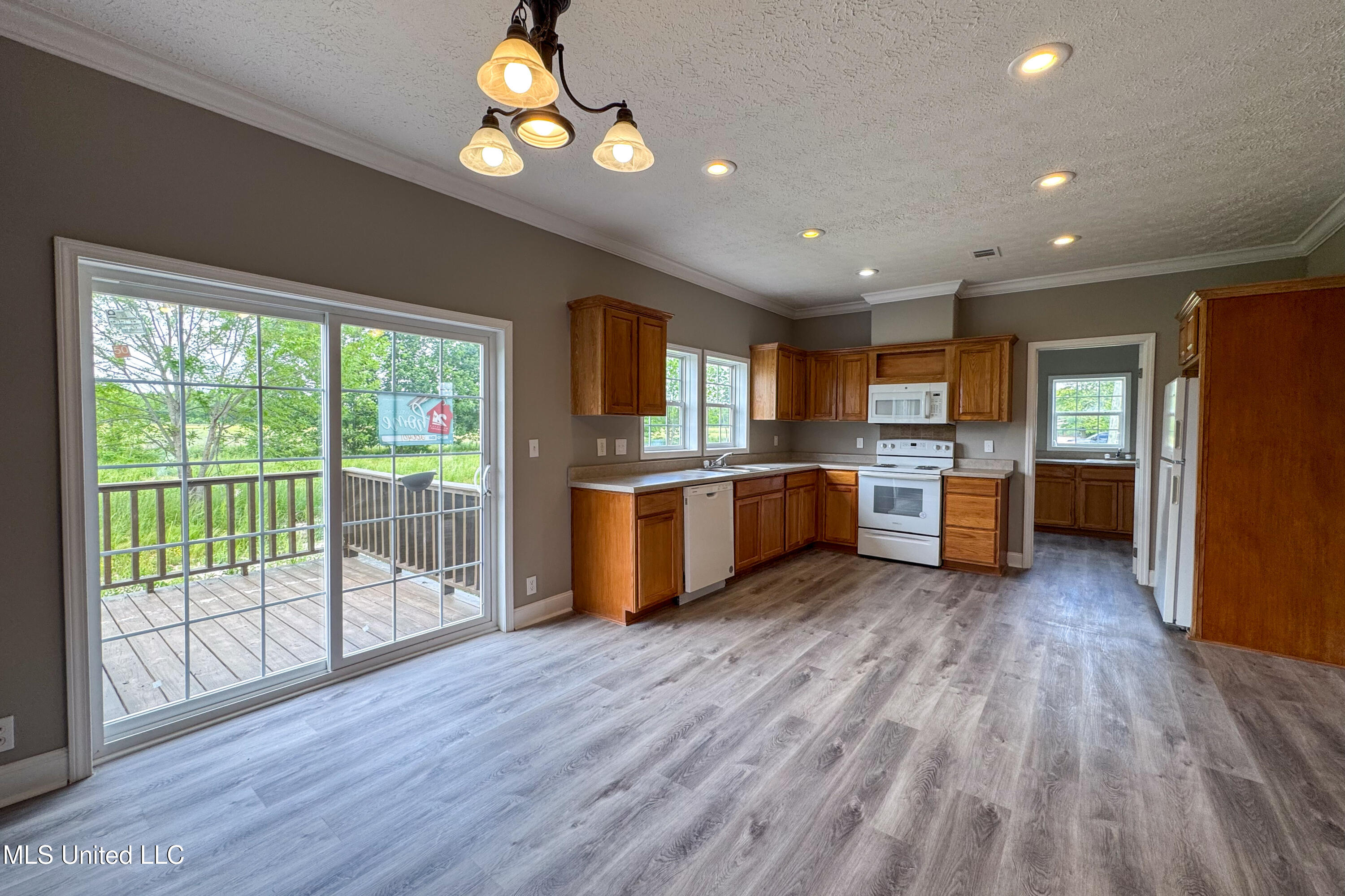 6075 Nash Road Batesville, MS 38606 - Photo 8 of 22 6075 Nash Road, Batesville, MS-08