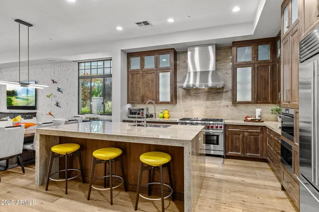 $3,500,000 | 2 Biltmore Estates Drive, Unit 106, Phoenix, AZ 85016