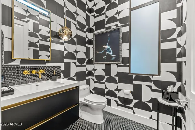 $3,500,000 | 2 Biltmore Estates Drive, Unit 106, Phoenix, AZ 85016