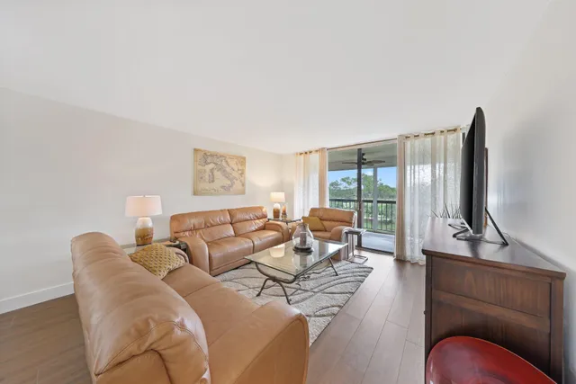 $379,000 | 6620 Boca Del Mar Drive, Unit 402, Boca Raton, FL 33433