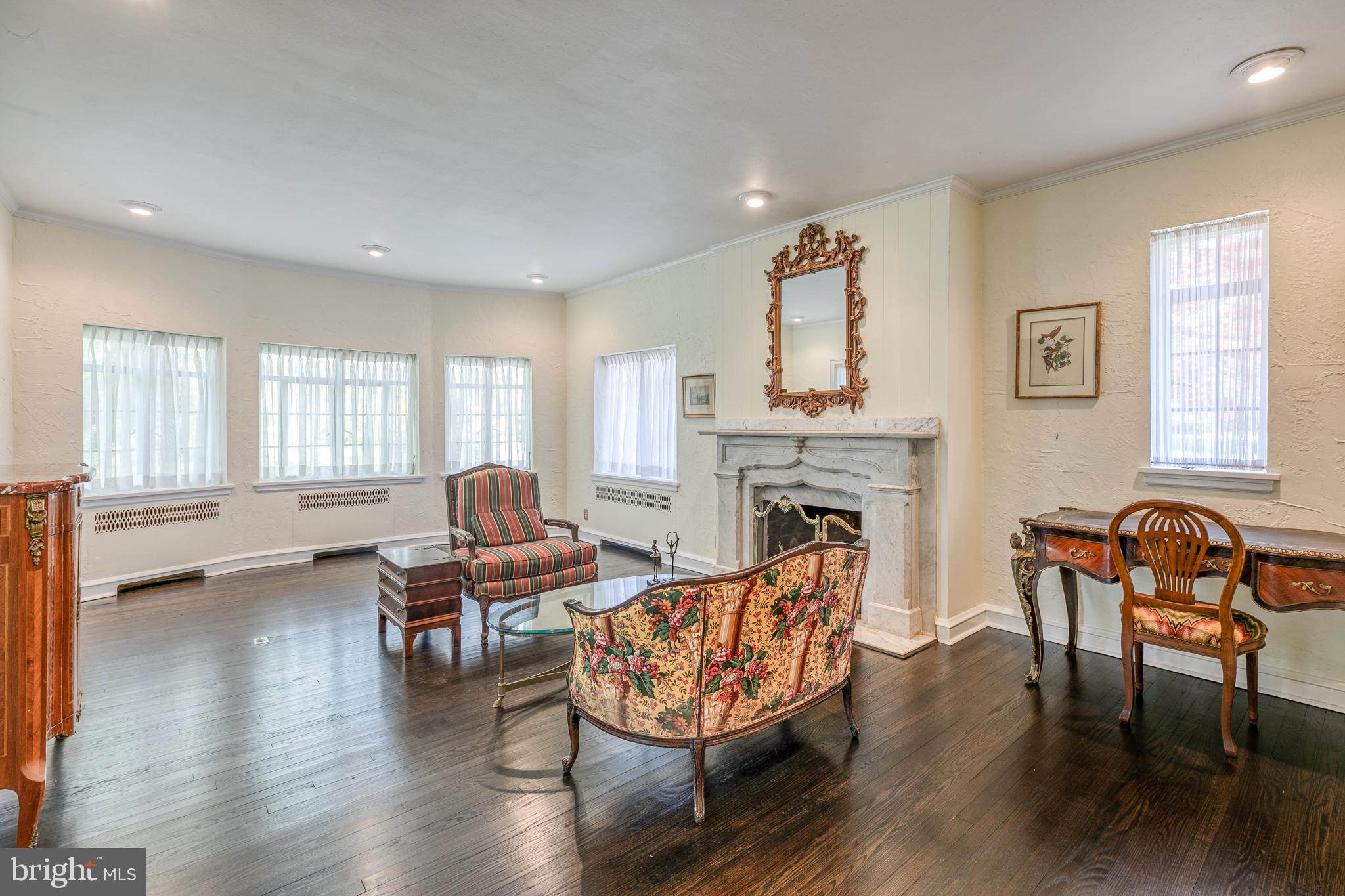 181 Lakeside Road Ardmore, PA 19003 - Photo 5 of 22 Living Room