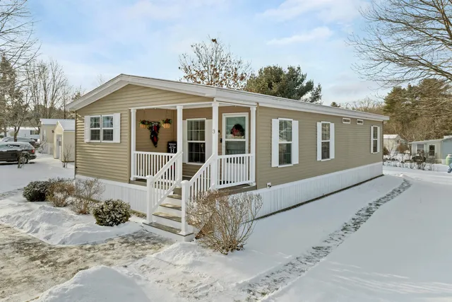$350,000 | 3 Slate Run, North Hampton, NH 03862