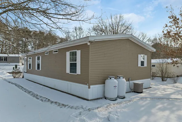 $350,000 | 3 Slate Run, North Hampton, NH 03862