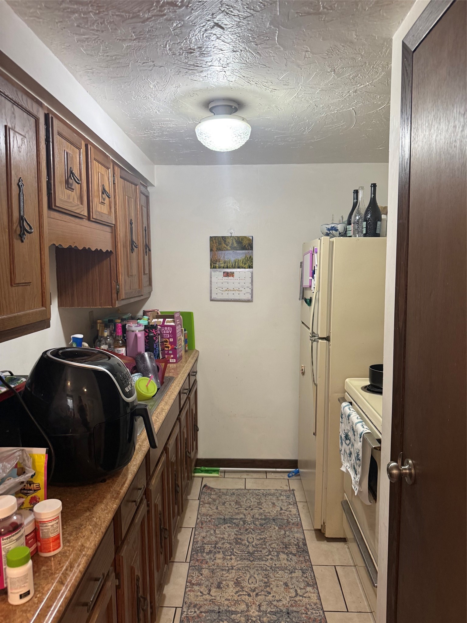 1630 West Gore Road Erie, PA 16509 - Photo 35 of 50 Unit #5 Kitchen - Yes, Fridge and Range Stay