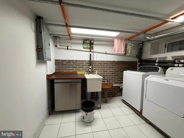 $1,900 | 2911 West Sedgley Avenue, Philadelphia, PA 19121