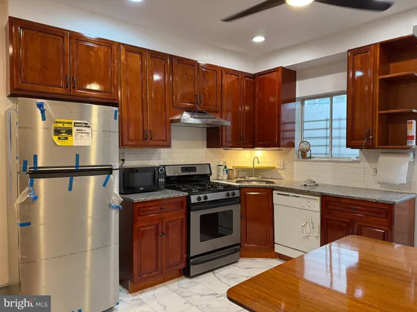 $1,900 | 2911 West Sedgley Avenue, Philadelphia, PA 19121