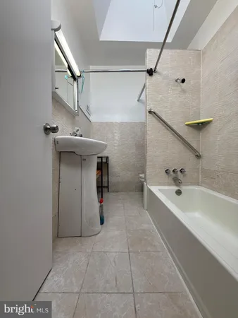 $1,900 | 2911 West Sedgley Avenue, Philadelphia, PA 19121
