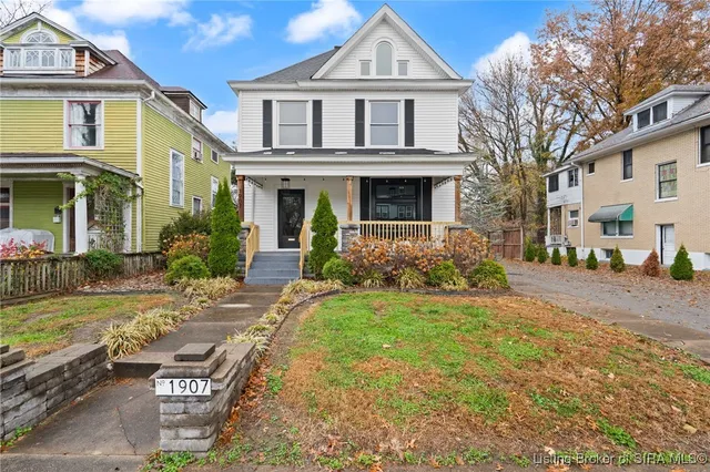 $385,000 | 1907 Ekin Avenue, New Albany, IN 47150