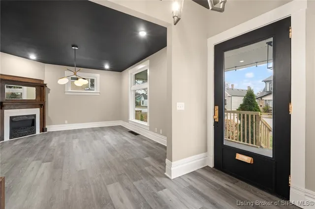 $385,000 | 1907 Ekin Avenue, New Albany, IN 47150