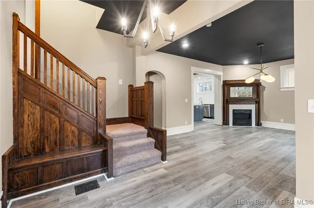 $385,000 | 1907 Ekin Avenue, New Albany, IN 47150