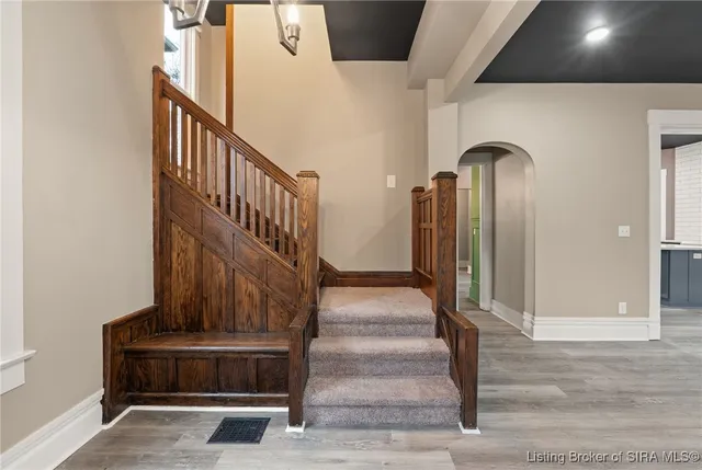 $385,000 | 1907 Ekin Avenue, New Albany, IN 47150