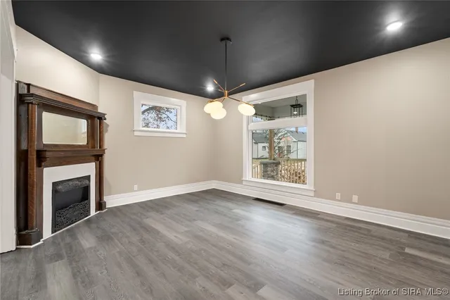 $385,000 | 1907 Ekin Avenue, New Albany, IN 47150