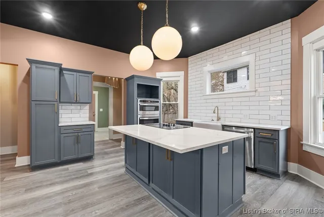 $385,000 | 1907 Ekin Avenue, New Albany, IN 47150