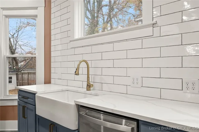 $385,000 | 1907 Ekin Avenue, New Albany, IN 47150