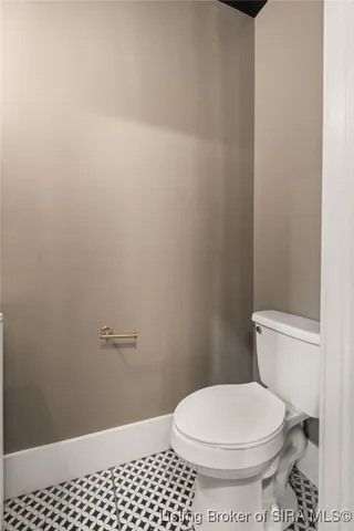 $385,000 | 1907 Ekin Avenue, New Albany, IN 47150