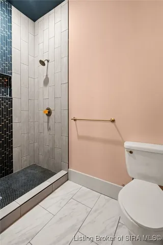 $385,000 | 1907 Ekin Avenue, New Albany, IN 47150