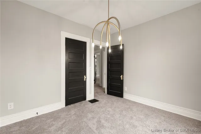 $385,000 | 1907 Ekin Avenue, New Albany, IN 47150