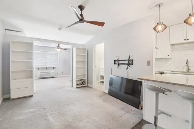 $105,000 | 3170 West Monroe Street, Unit 311, Waukegan, IL 60085