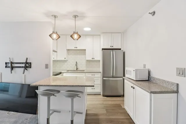 $105,000 | 3170 West Monroe Street, Unit 311, Waukegan, IL 60085