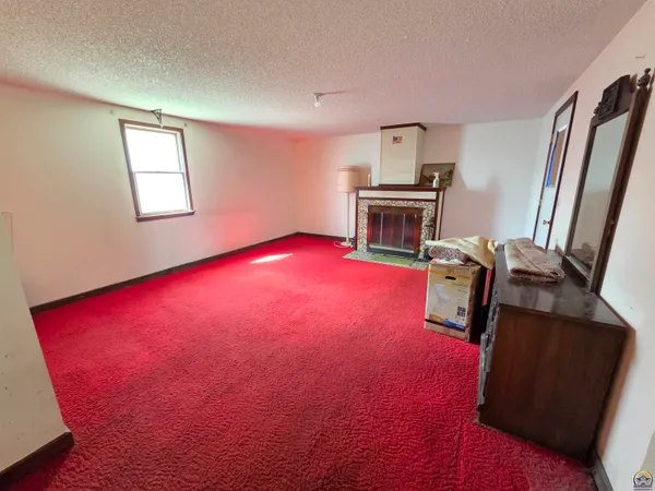 $99,000 | 169 Wabaunsee Avenue, Harveyville, KS 66431