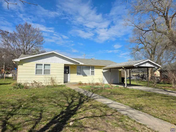 $99,000 | 169 Wabaunsee Avenue, Harveyville, KS 66431