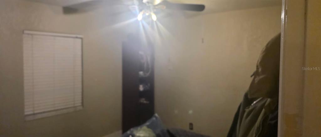 4906 Presidential Street Seffner, FL 33584 - Photo 14 of 23 a view of a bathroom