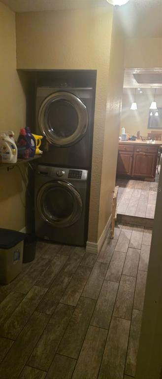 4906 Presidential Street Seffner, FL 33584 - Photo 22 of 23 a utility room with closet and dryer