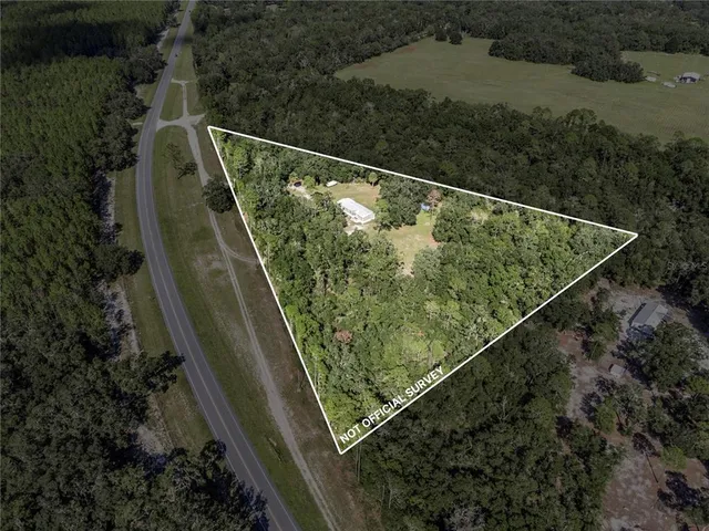 $250,000 | 28 Northeast 558 Avenue, Old Town, FL 32680