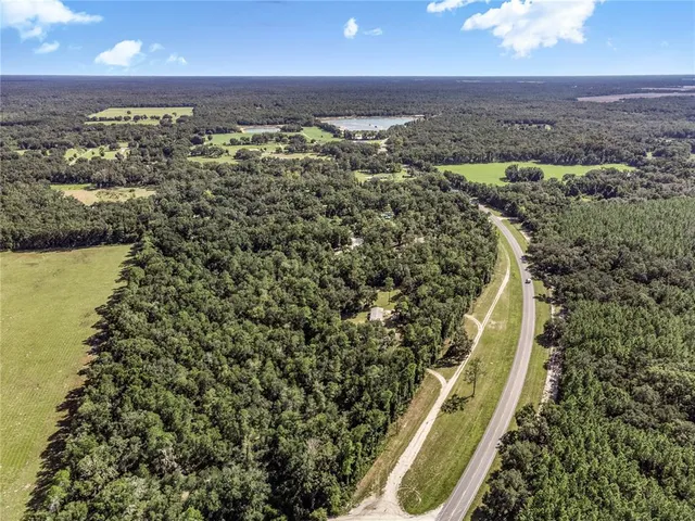 $250,000 | 28 Northeast 558 Avenue, Old Town, FL 32680