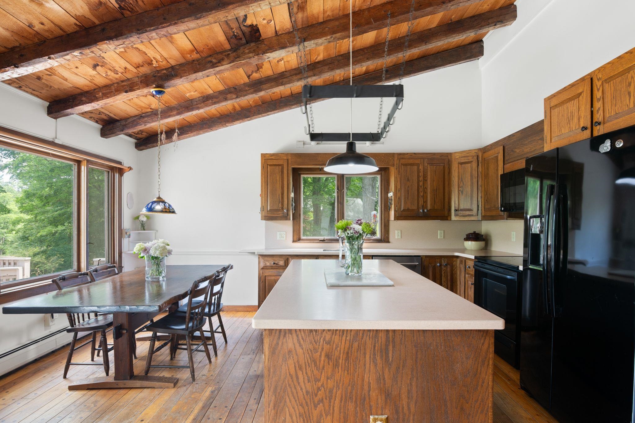 19 Grimes Hill Road Newfane, VT 05345 - Photo 3 of 44