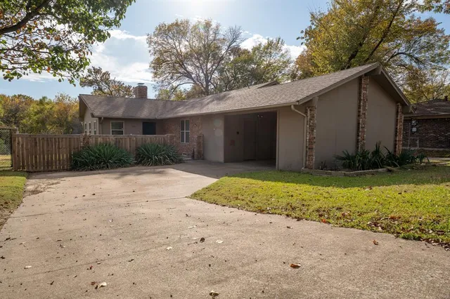 $2,200 | 5508 Flamingo Drive, Rowlett, TX 75089