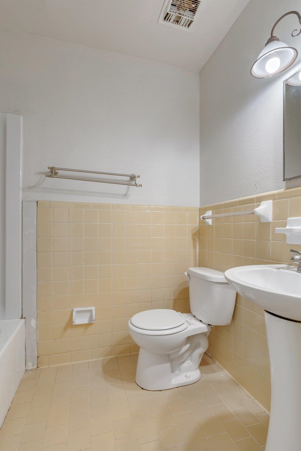 2533 Willamette Road Tallahassee, FL 32303 - Photo 3 of 10