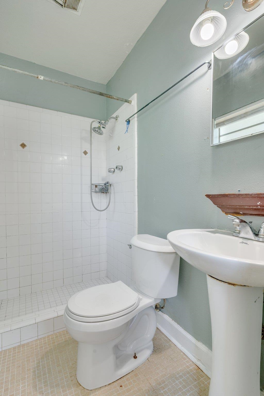 2533 Willamette Road Tallahassee, FL 32303 - Photo 4 of 10