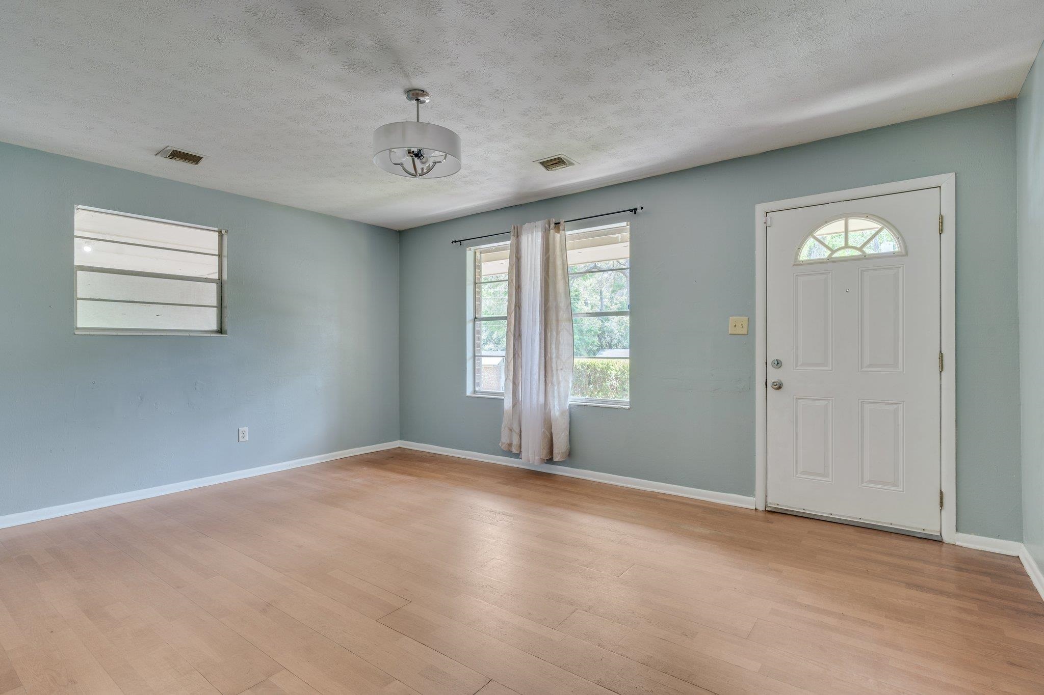 2533 Willamette Road Tallahassee, FL 32303 - Photo 9 of 10