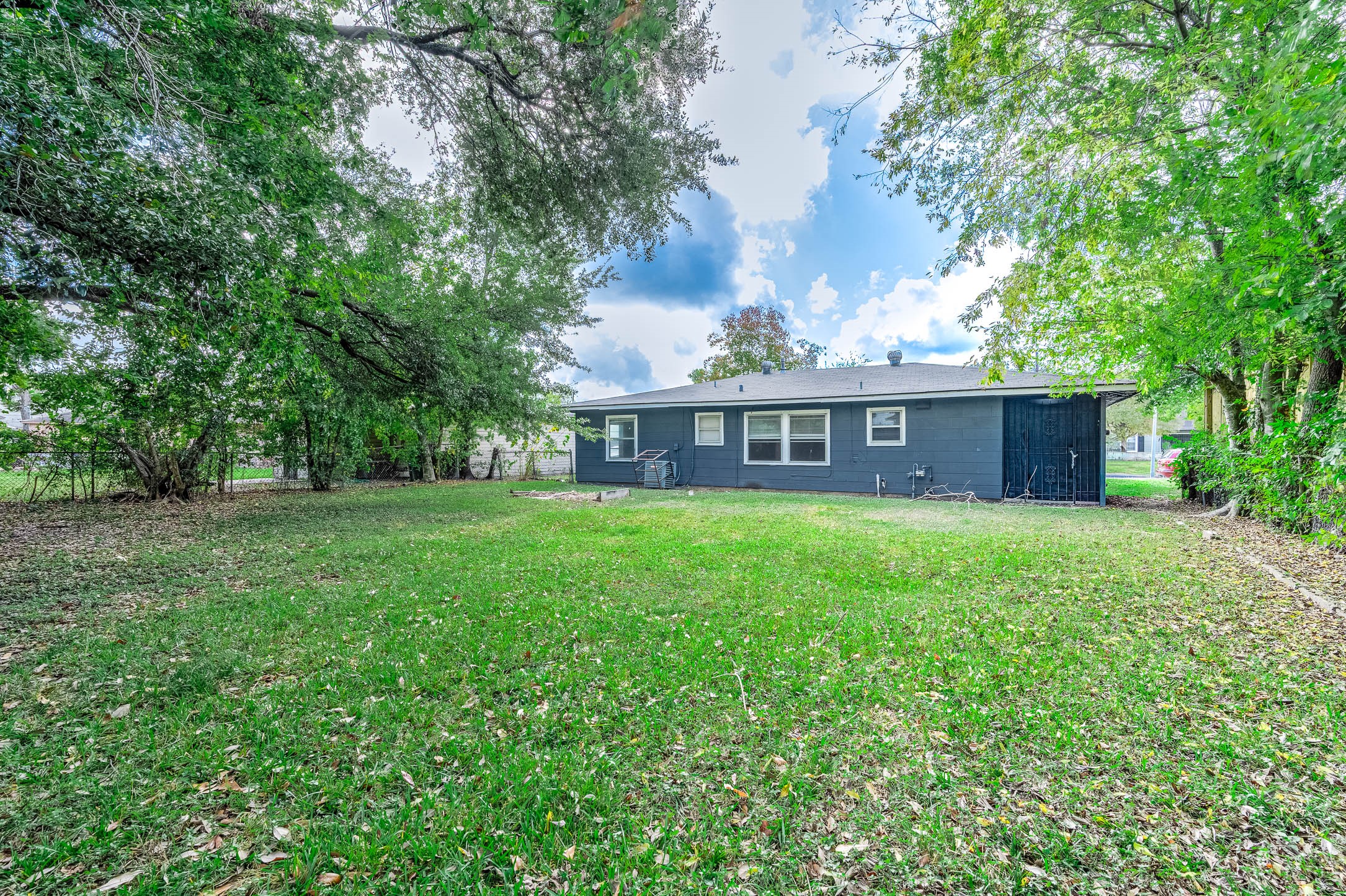 3723 Odin Court Houston, TX 77021 - Photo 19 of 19 a front view of a house with a yard