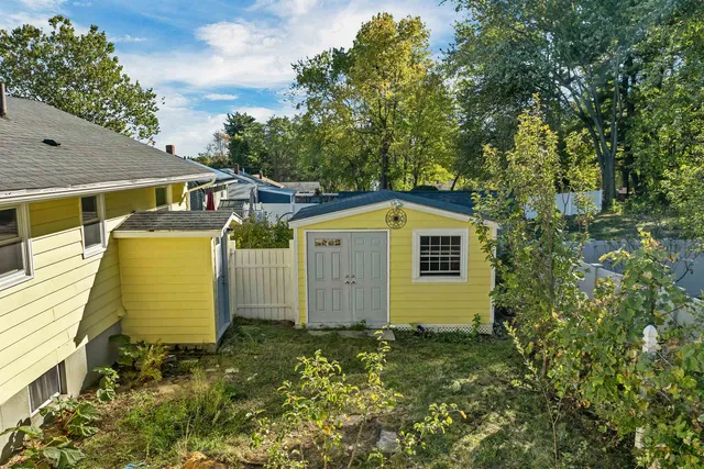 $400,000 | 66 Broadway Avenue, Manchester, NH 03104