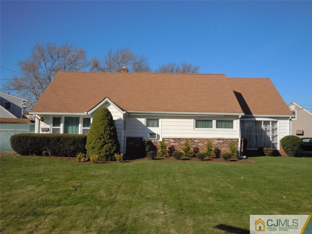 29 Richmond Road Edison, NJ 08817 - Photo 1 of 31 front view of a house with a yard
