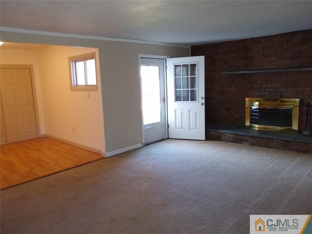 29 Richmond Road Edison, NJ 08817 - Photo 18 of 31 an empty room with windows