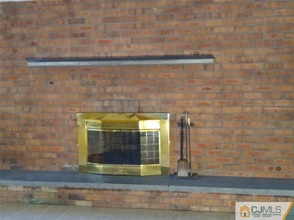29 Richmond Road Edison, NJ 08817 - Photo 19 of 31 a view of wooden door